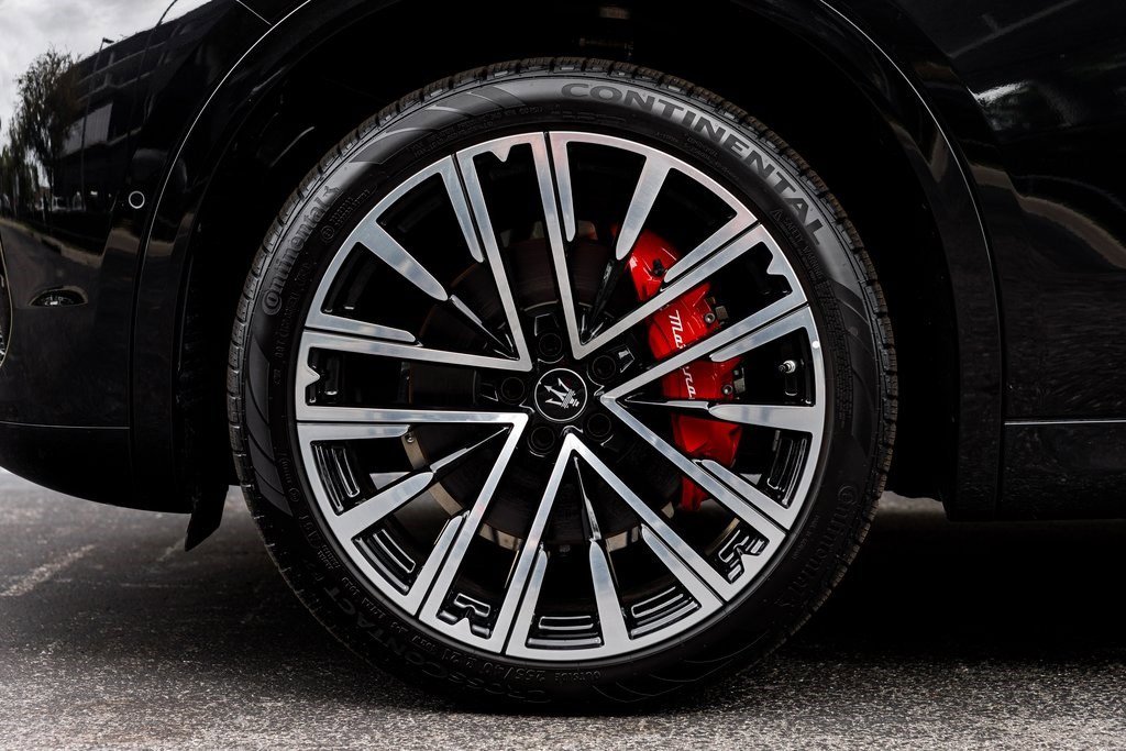 New 2025 Maserati Grecale Modena image 17