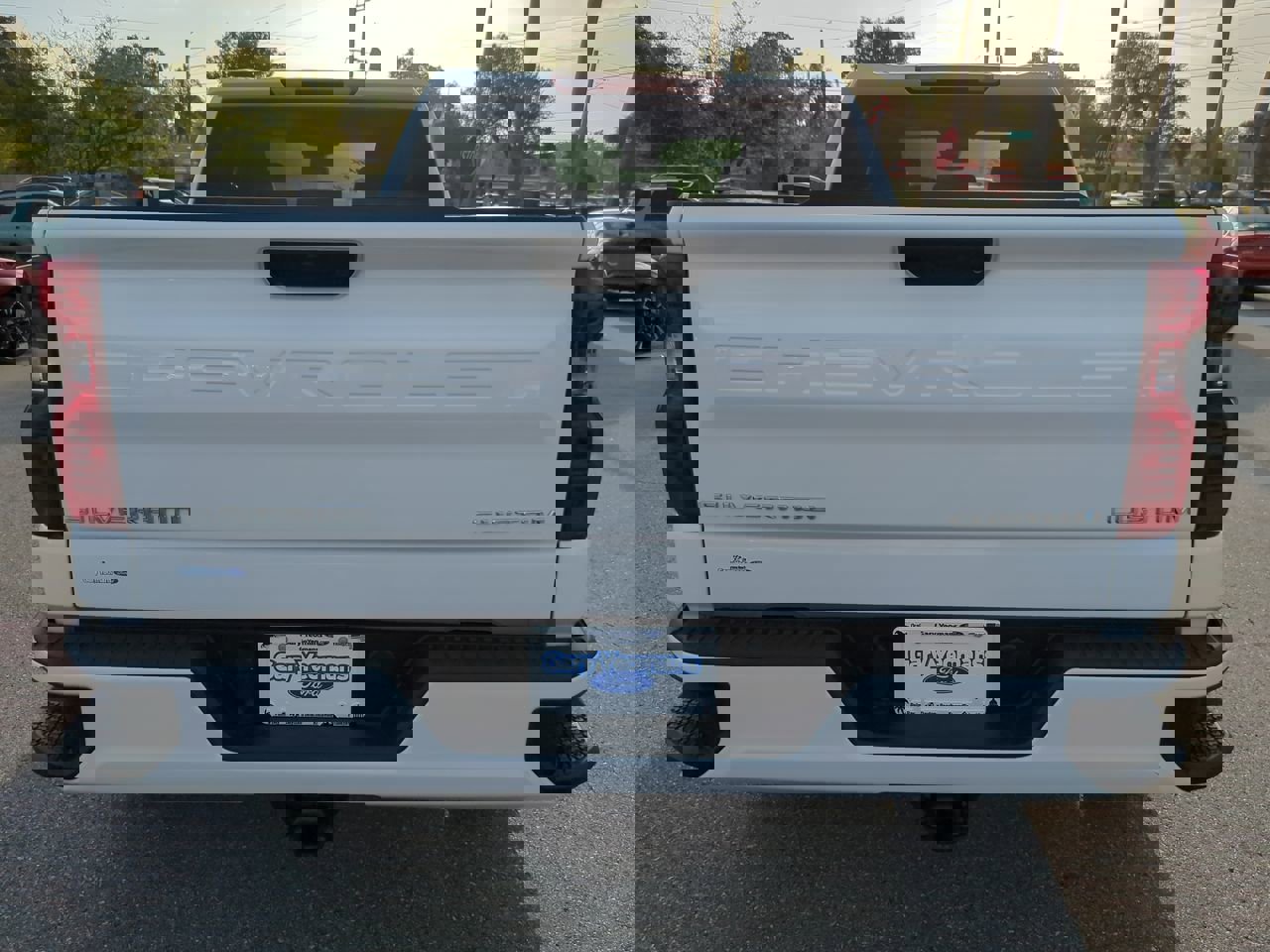 Used 2025 Chevrolet Silverado 1500 Custom image 5