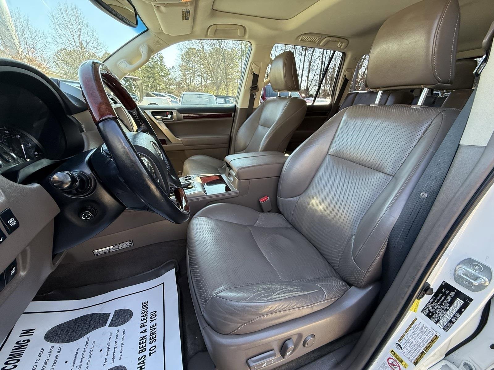 Used 2017 Lexus GX 460 Luxury image 19