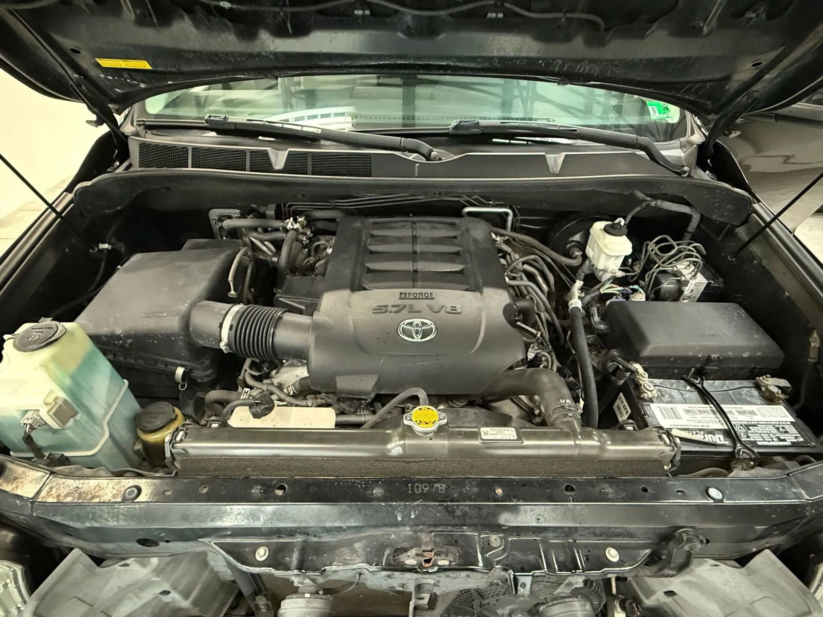 Used 2013 Toyota Sequoia SR5 image 37