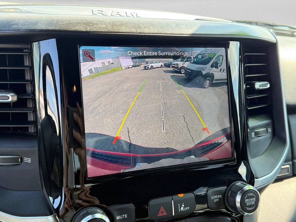 Used 2022 RAM 1500 Big Horn AWD/4WD image 16