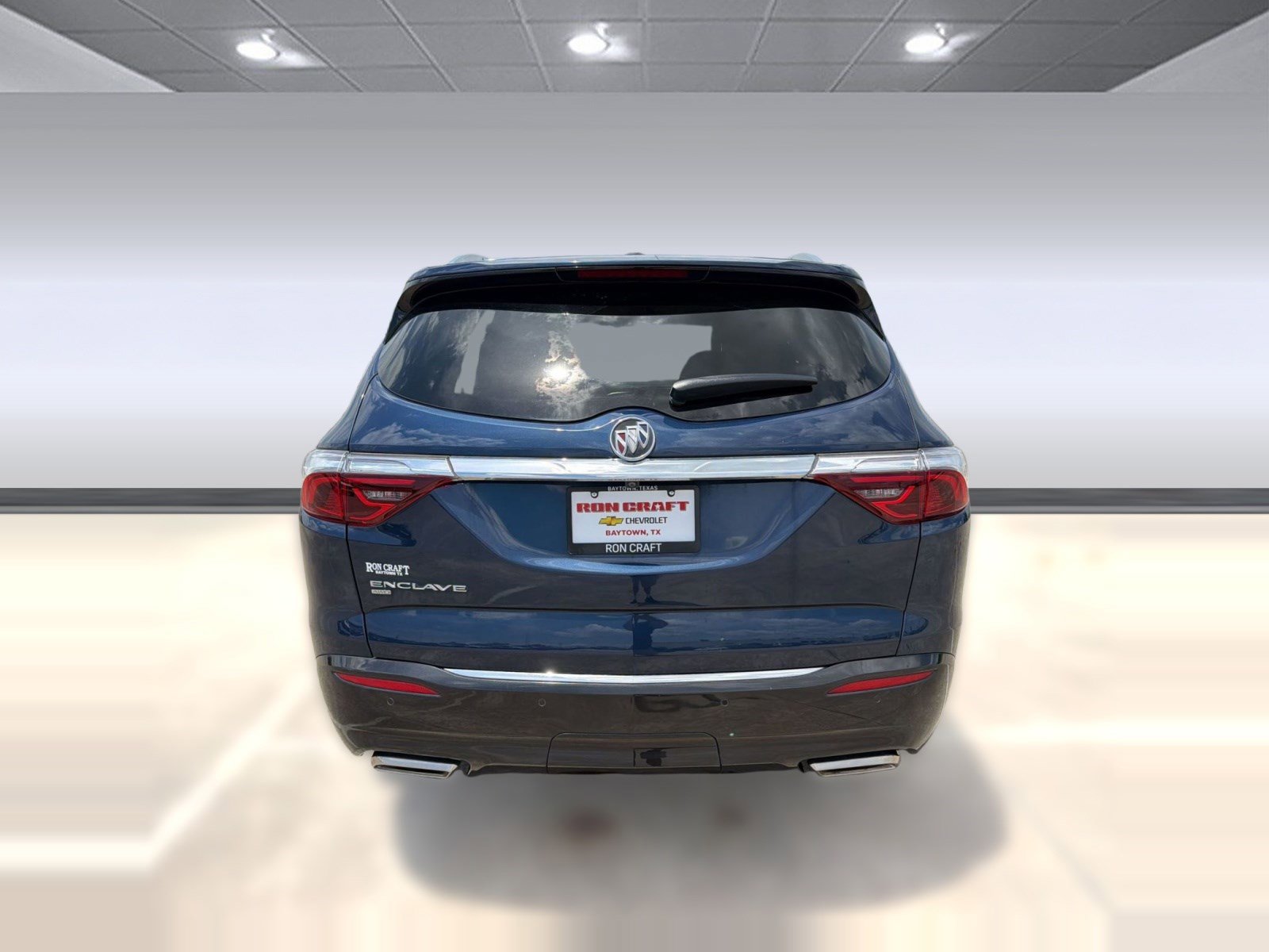 Used 2023 Buick Enclave Essence AWD/4WD image 9