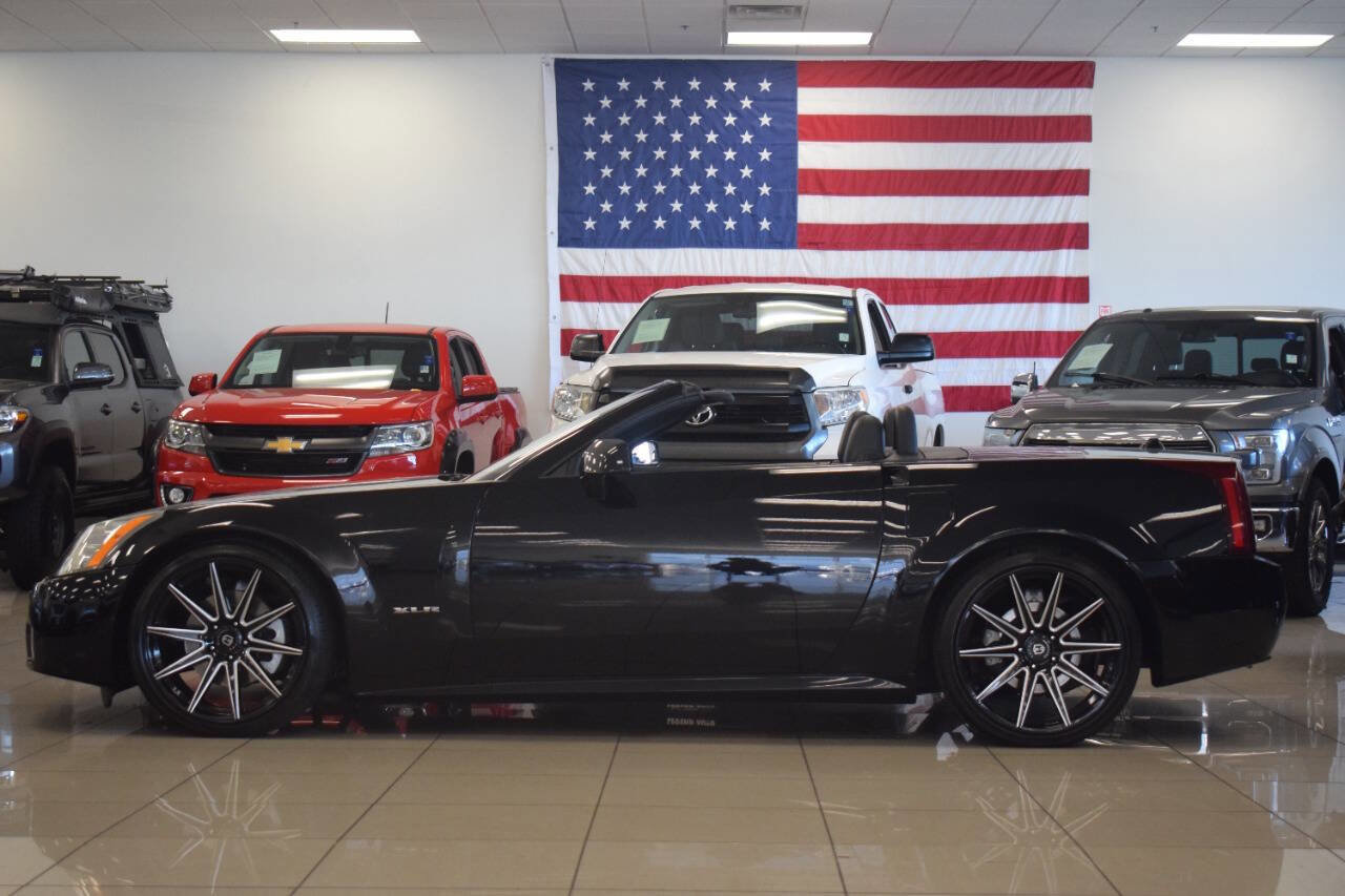 Used 2005 Cadillac XLR Base 2dr Roadster image 41