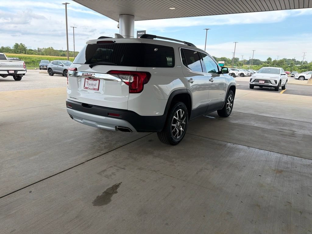 Used 2023 GMC Acadia SLE w/ Driver Convenience Package FWD image 4