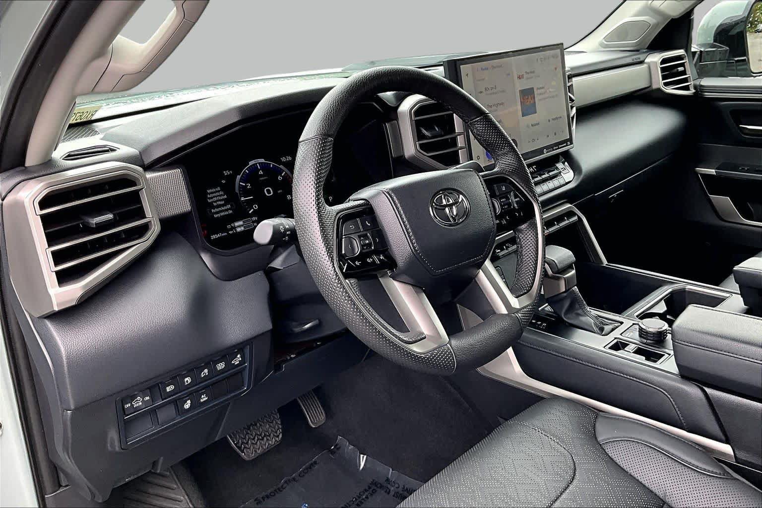 Used 2024 Toyota Tundra Limited AWD/4WD image 17