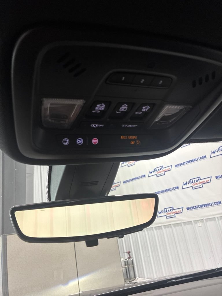 Used 2023 Chevrolet Traverse High Country w/ LPO, Floor Liner Package AWD/4WD image 33