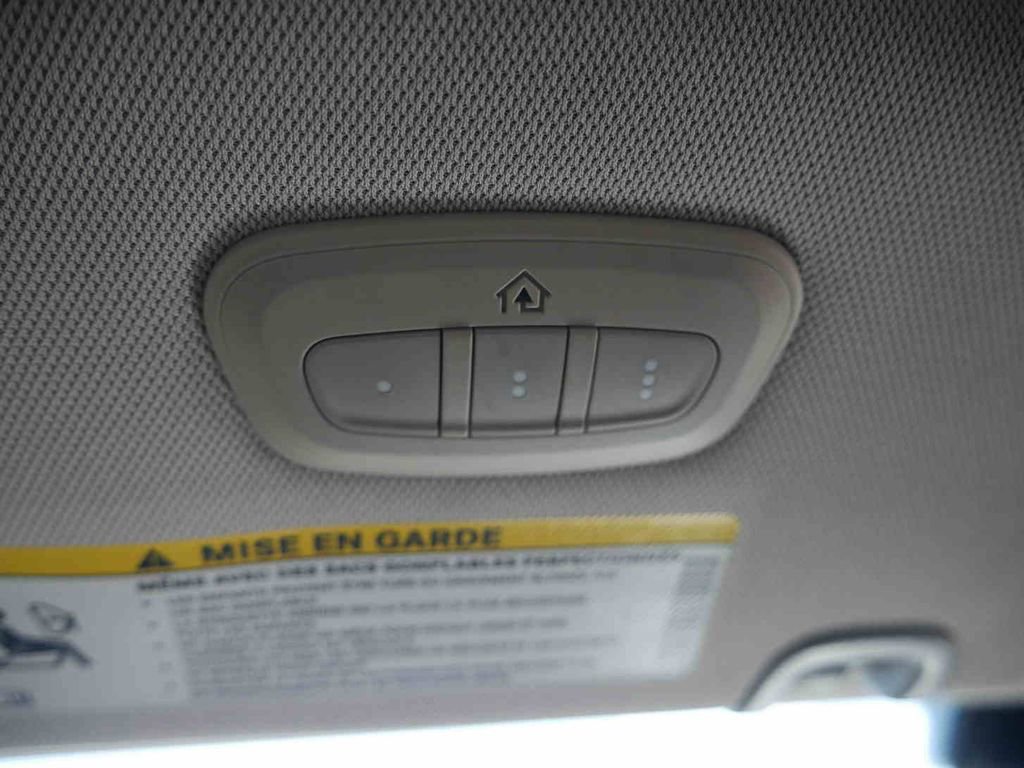 Used 2019 Chrysler Pacifica Touring-L w/ Advanced Safetytec Group image 33