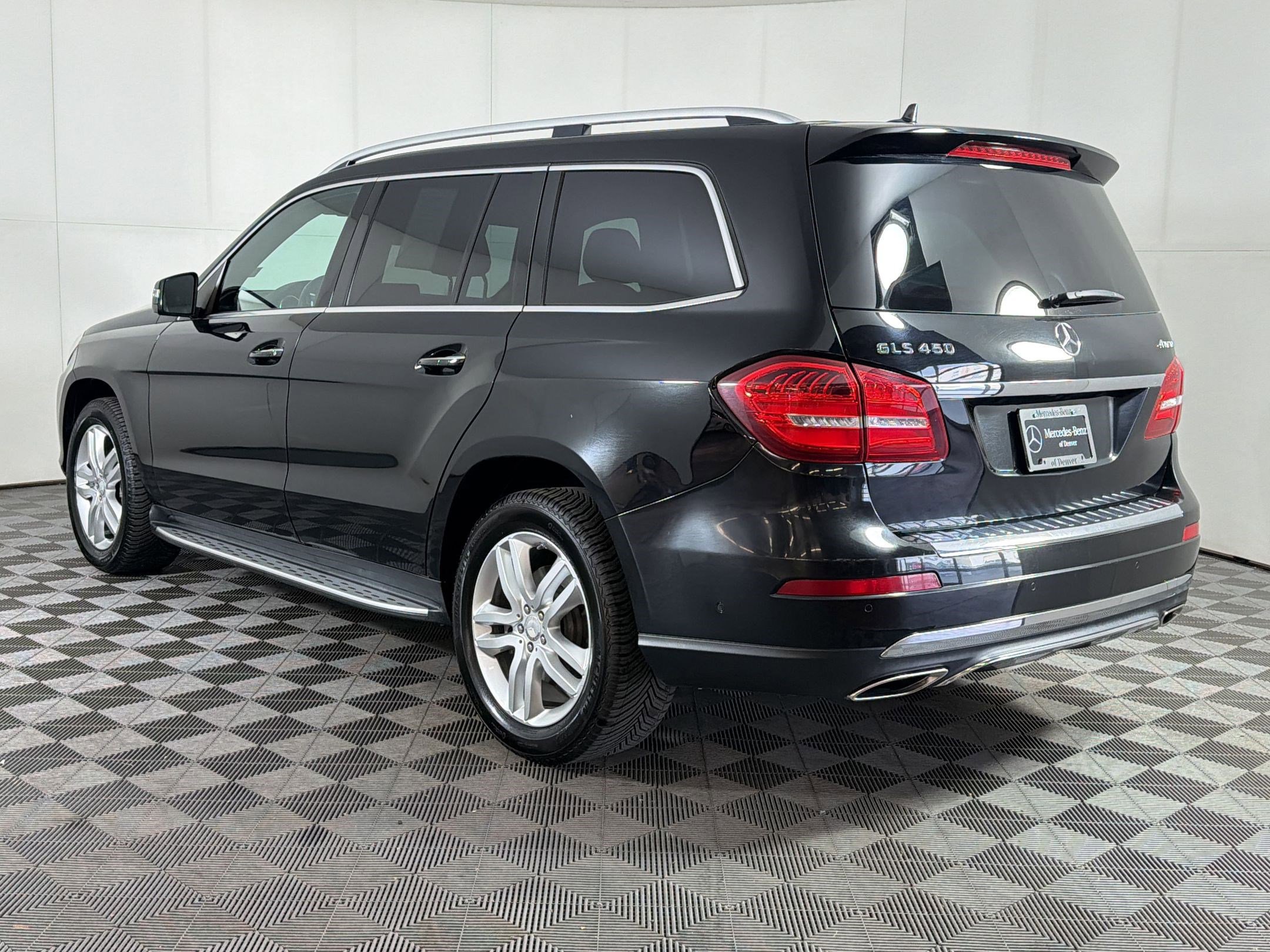 Certified 2017 Mercedes-Benz GLS 450 4MATIC image 3
