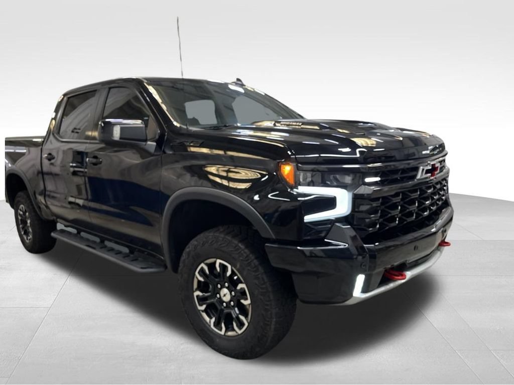 Used 2025 Chevrolet Silverado 1500 ZR2 w/ Technology Package AWD/4WD image 7