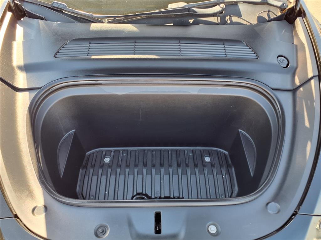 Used 2021 Tesla Model Y Long Range image 21