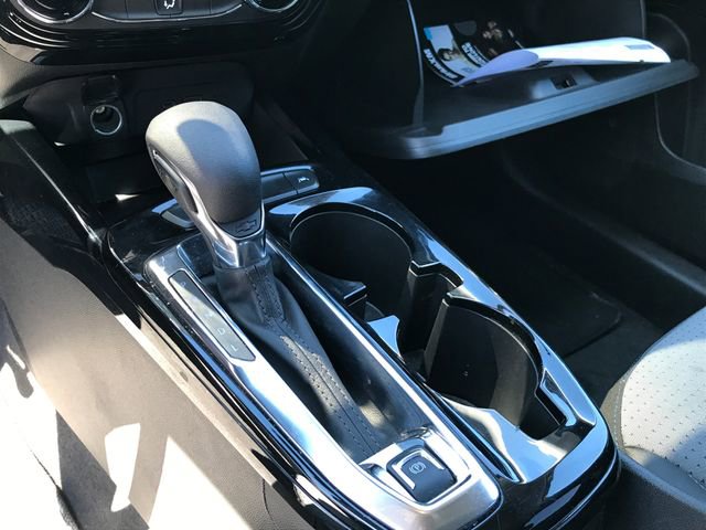 Used 2025 Chevrolet Trax LT FWD image 8