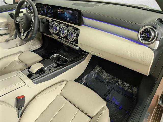 Used 2023 Mercedes-Benz CLA 250 image 24