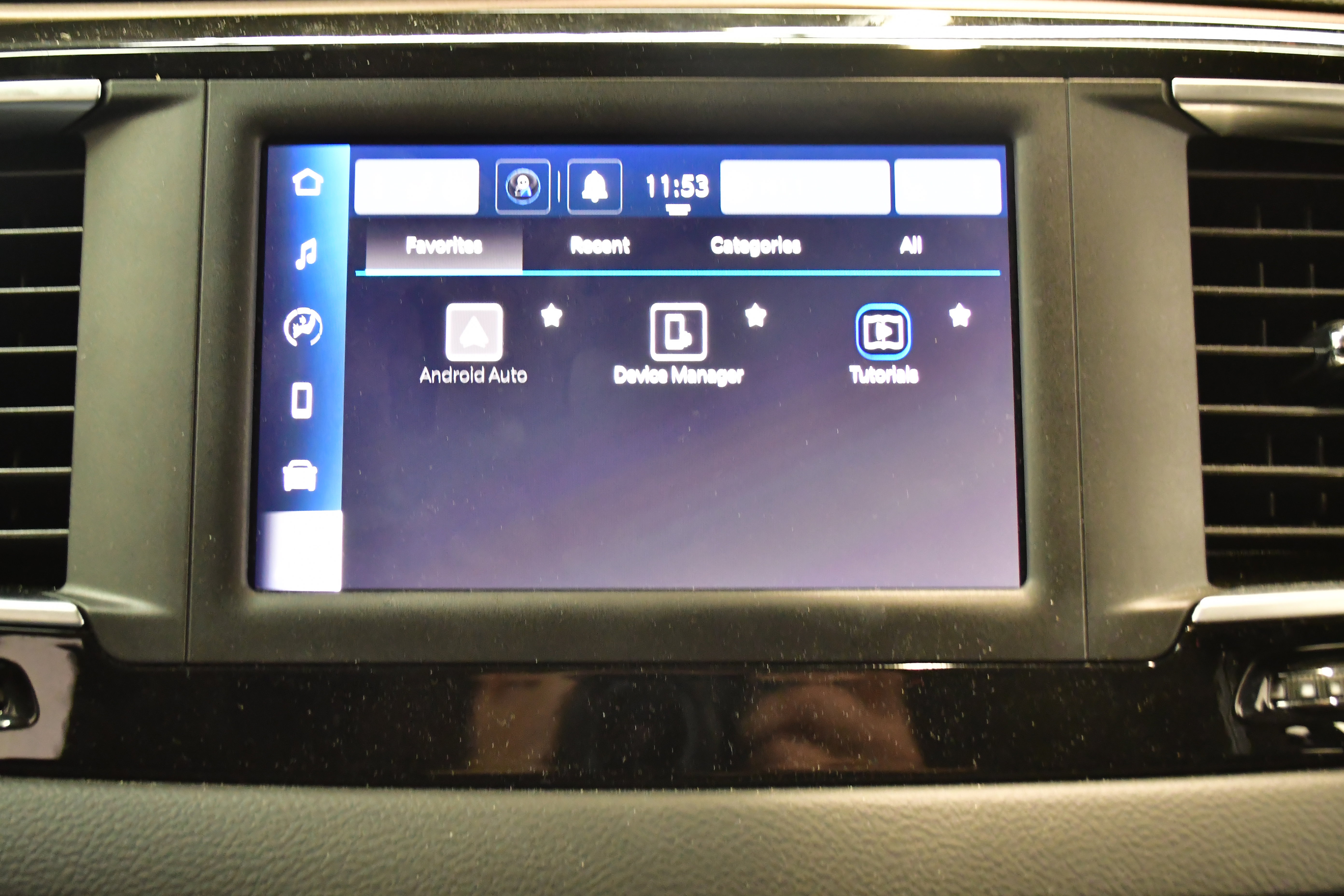 Used 2023 Chrysler Voyager LX FWD image 26