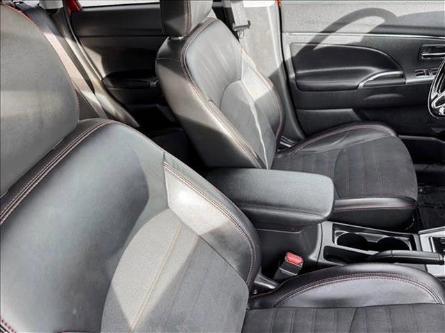 Used 2024 Mitsubishi Outlander Sport SE image 19
