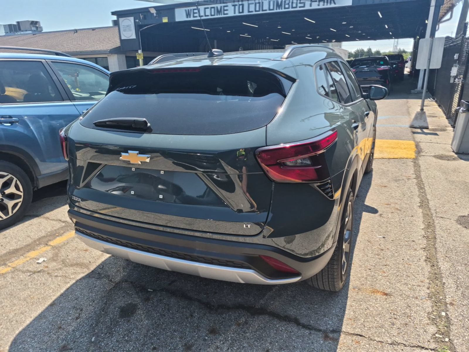 Used 2025 Chevrolet Trax LT FWD image 3