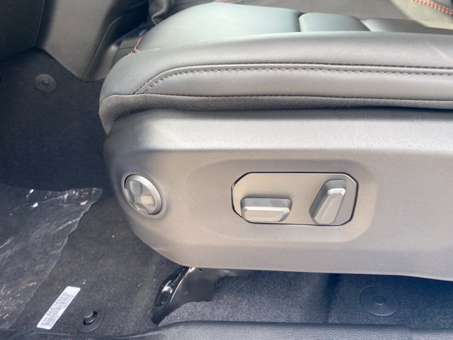 New 2025 Jeep Gladiator Rubicon image 16