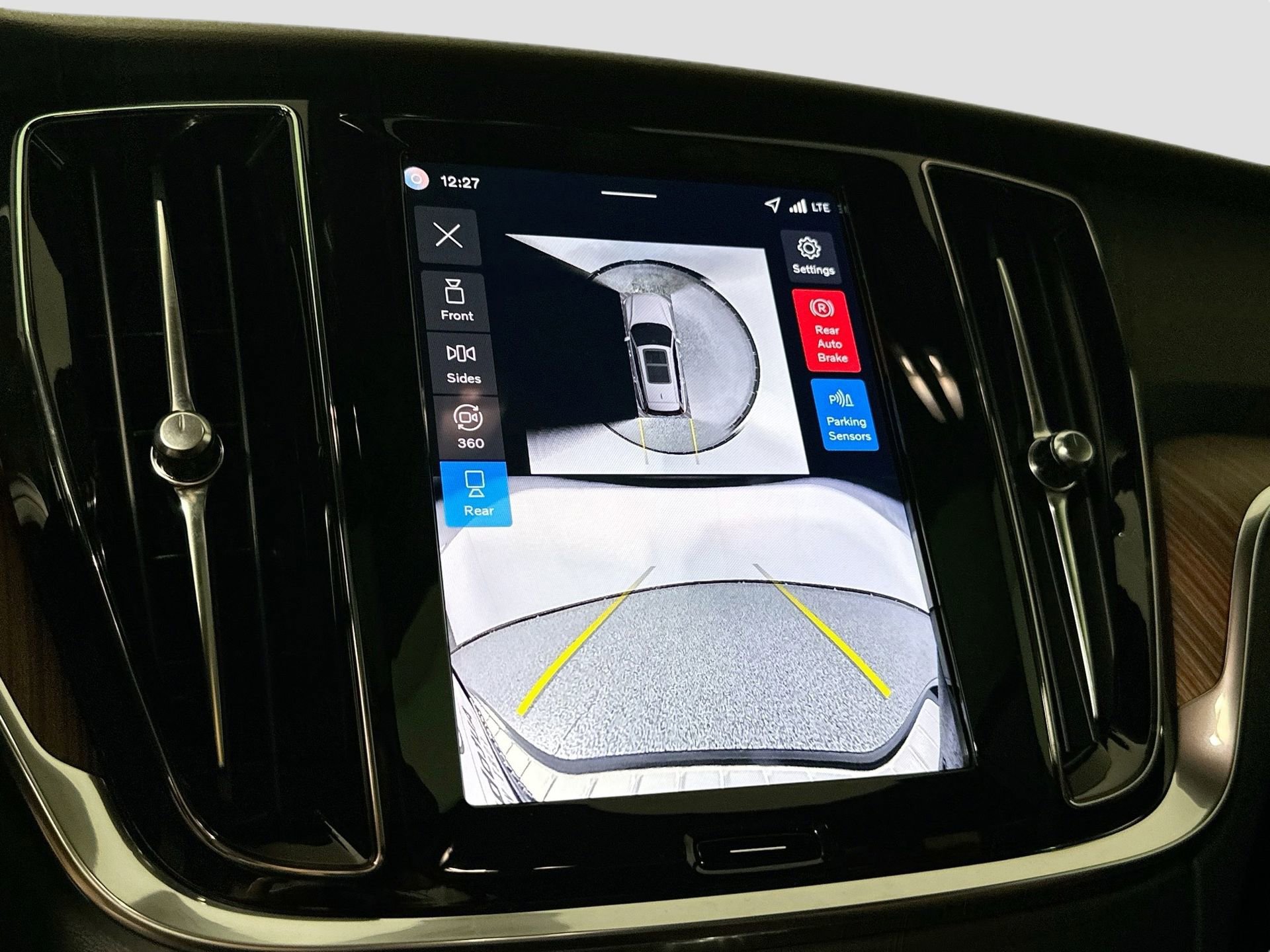 New 2026 Volvo V60 B5 Cross Country Plus w/ Protection Package Premier image 13