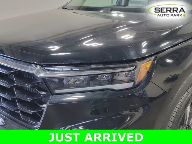 Used 2023 Honda Pilot Touring image 9