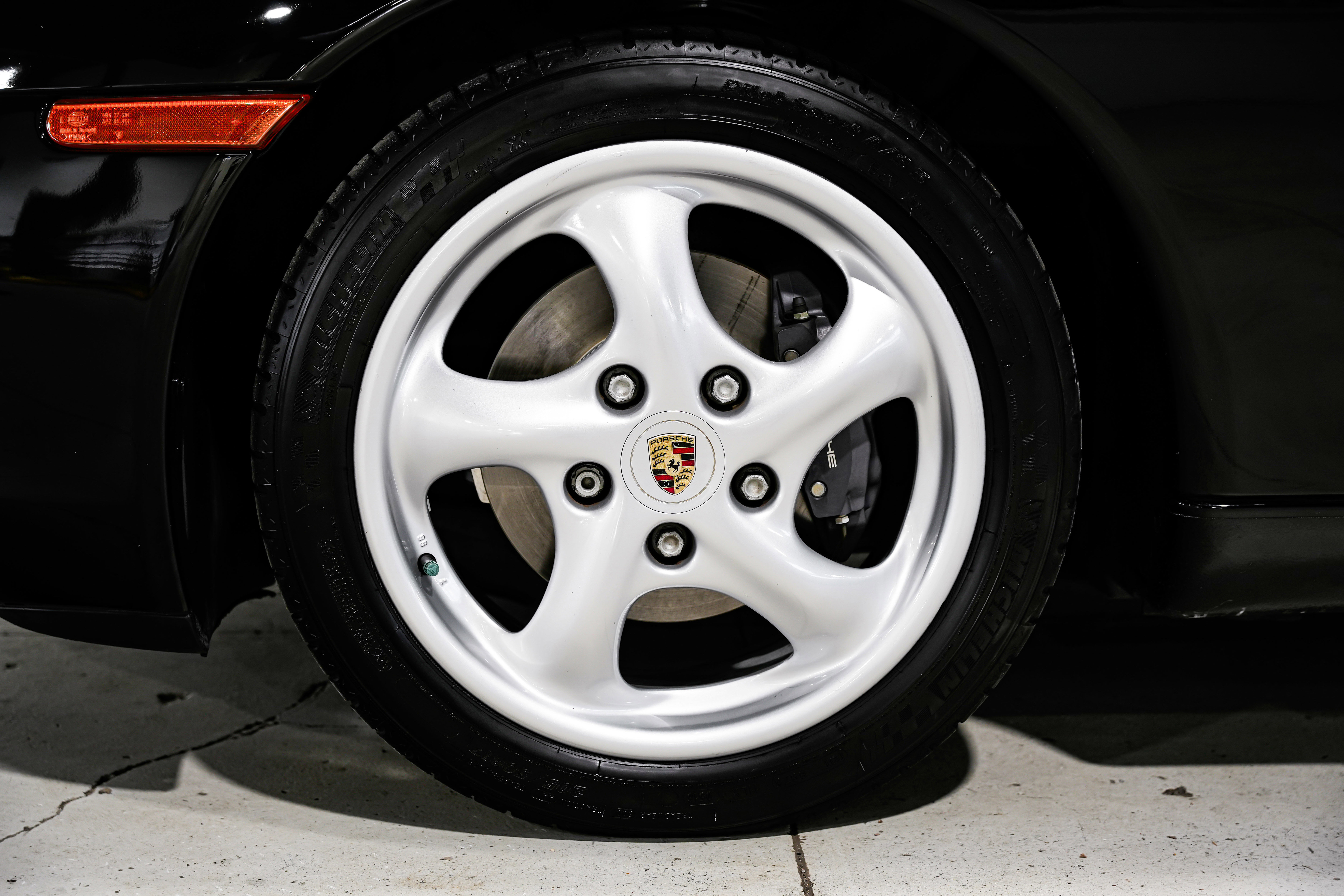 Used 2000 Porsche Boxster image 38