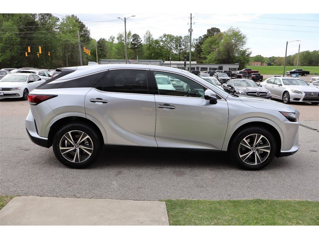 Used 2025 Lexus RX 350 FWD w/ Technology Package image 9