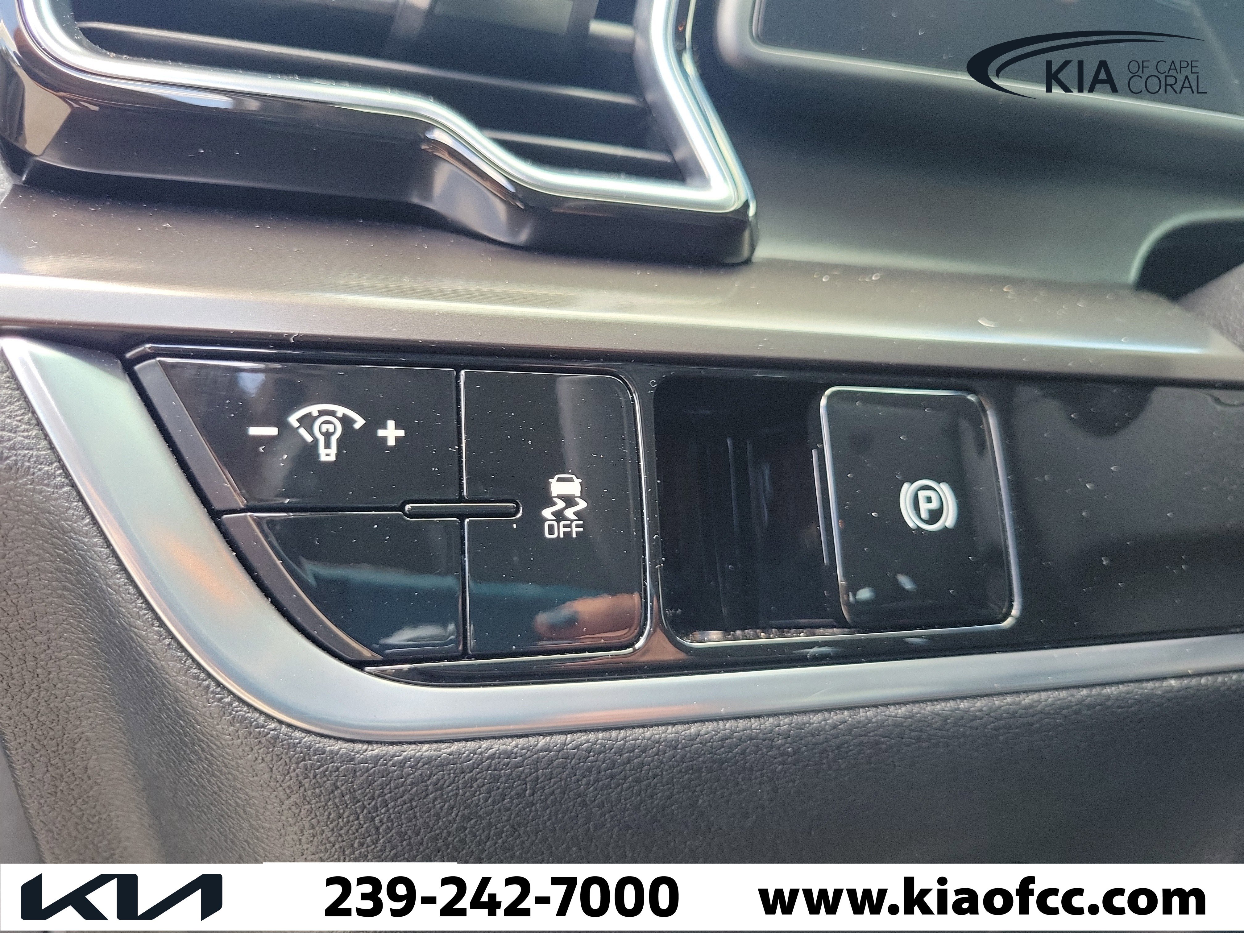 Certified 2024 Kia Sportage EX FWD image 20