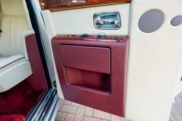 Used 2013 Rolls-Royce Phantom Sedan image 72