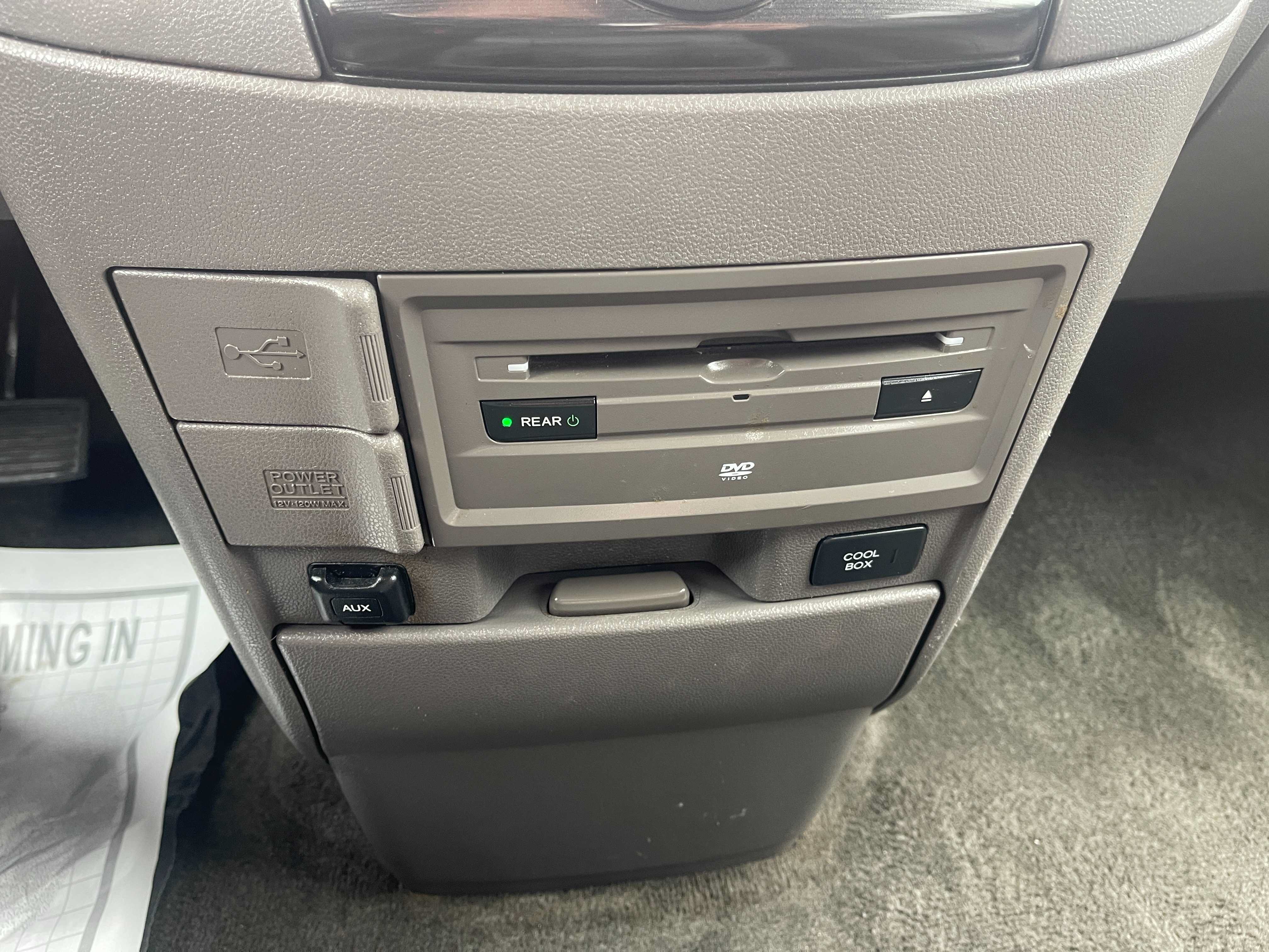 Used 2014 Honda Odyssey Touring Elite image 27