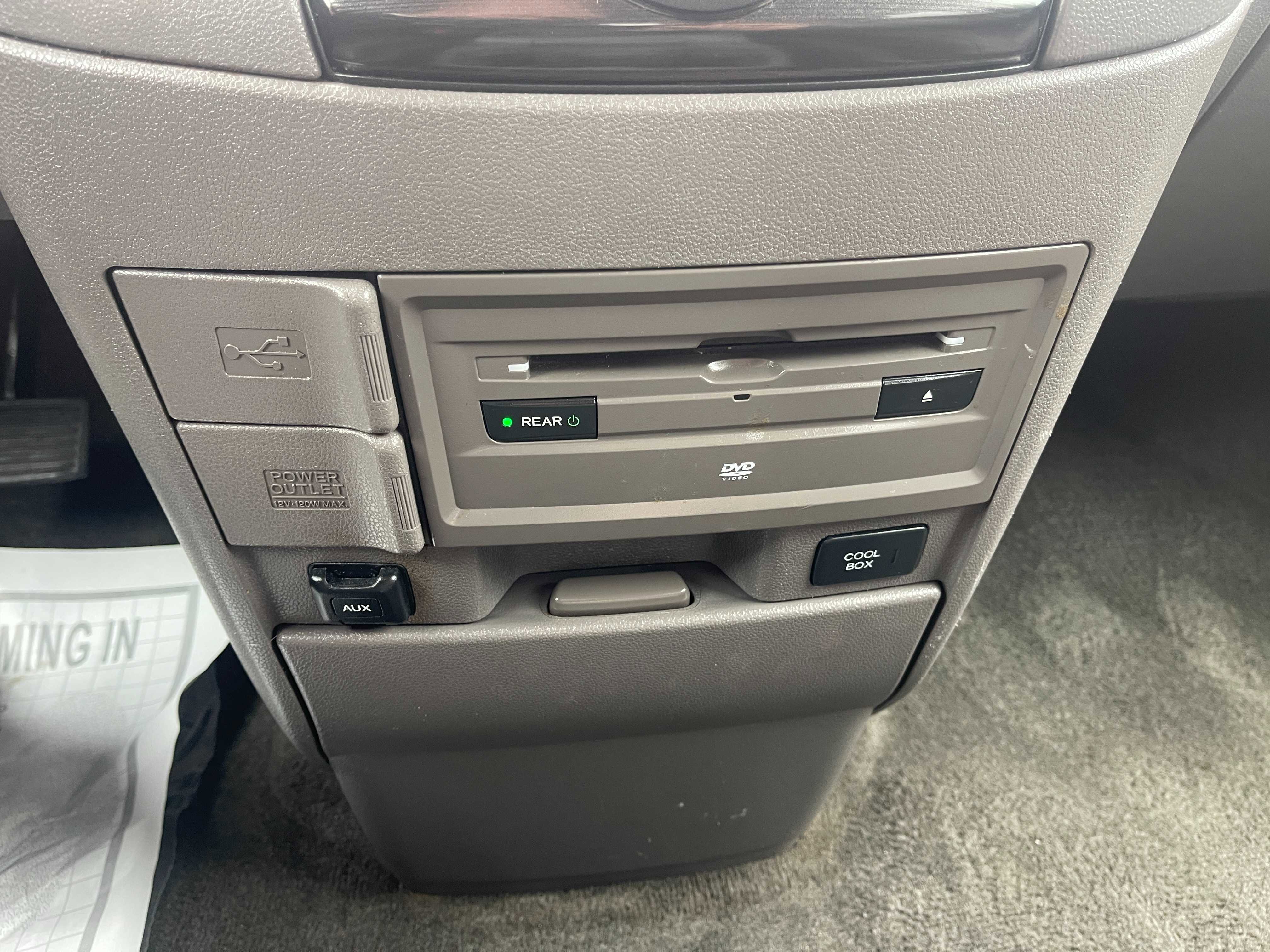 Used 2014 Honda Odyssey Touring Elite image 27