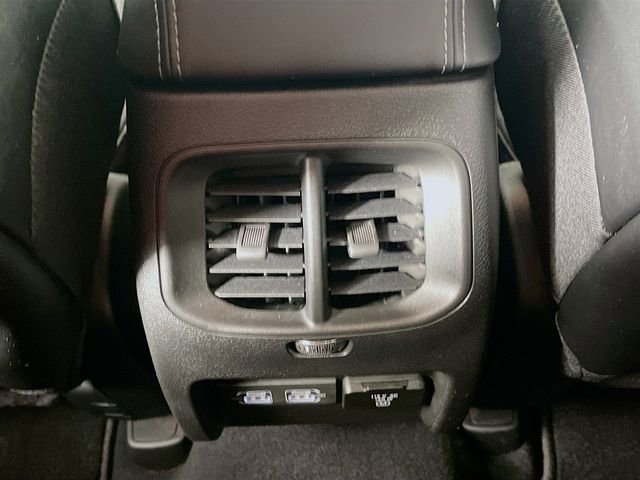 Used 2023 Jeep Cherokee Altitude Lux AWD/4WD image 26