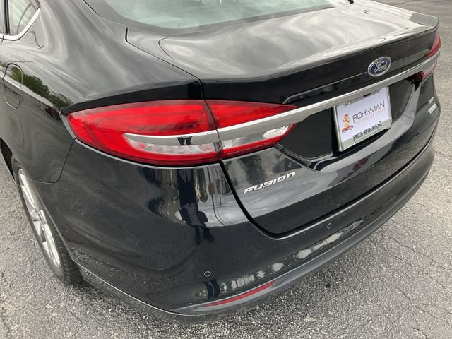 Used 2017 Ford Fusion SE w/ Fusion SE Technology Package FWD image 27