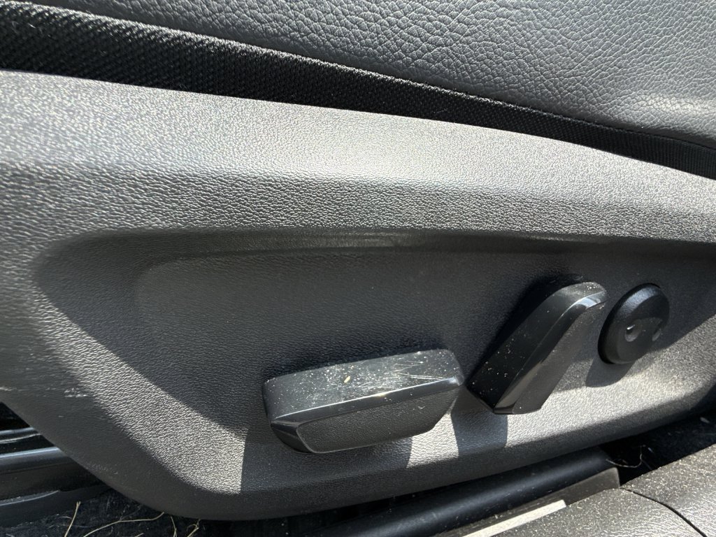 Used 2024 Nissan Rogue SL w/ SL Premium Package FWD image 23