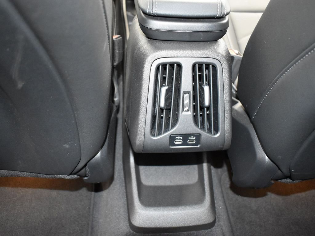 Used 2025 BMW X2 xDrive28i image 18