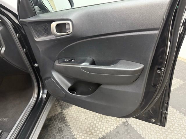 Certified 2023 Hyundai Venue SEL w/ Cargo Package image 34