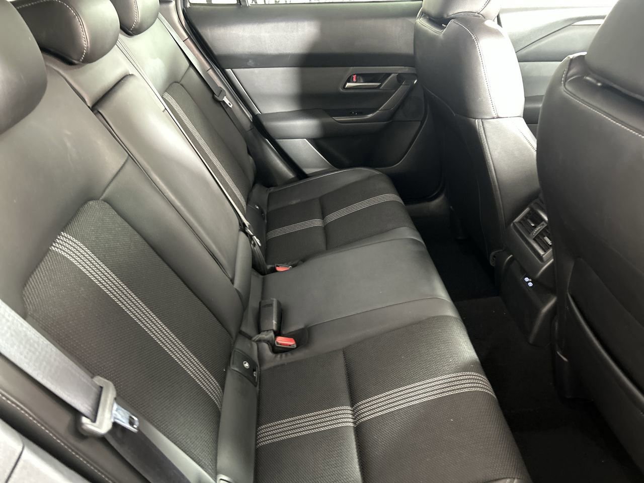 Used 2025 MAZDA CX-50 AWD 2.5 S w/ Premium Package image 25