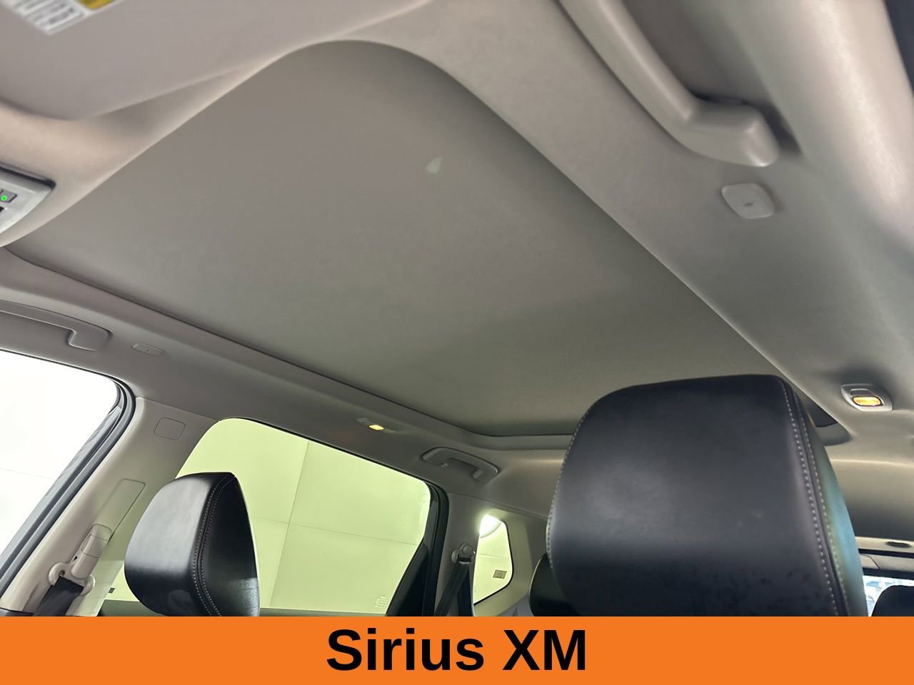 Used 2025 Nissan Rogue Platinum image 12