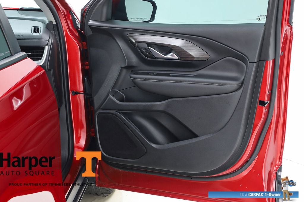 Used 2022 GMC Terrain SLE w/ Elevation Edition image 31