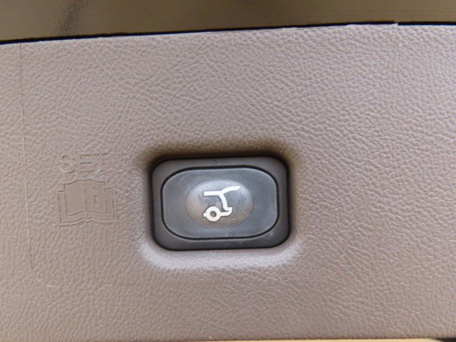 Used 2023 Lincoln Nautilus Reserve image 13