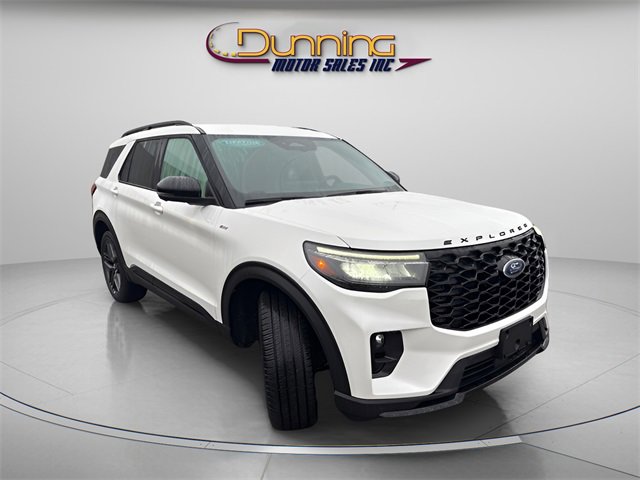 Used 2025 Ford Explorer ST-Line w/ ST-Line Street Pack image 4