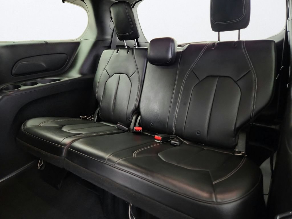 Used 2020 Chrysler Pacifica Touring-L w/ Advanced Safetytec Group AWD/4WD image 25