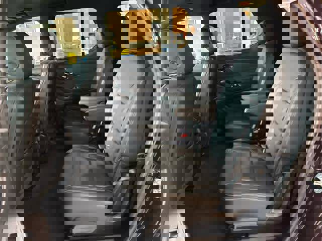 Used 2023 Chevrolet Traverse LT image 28