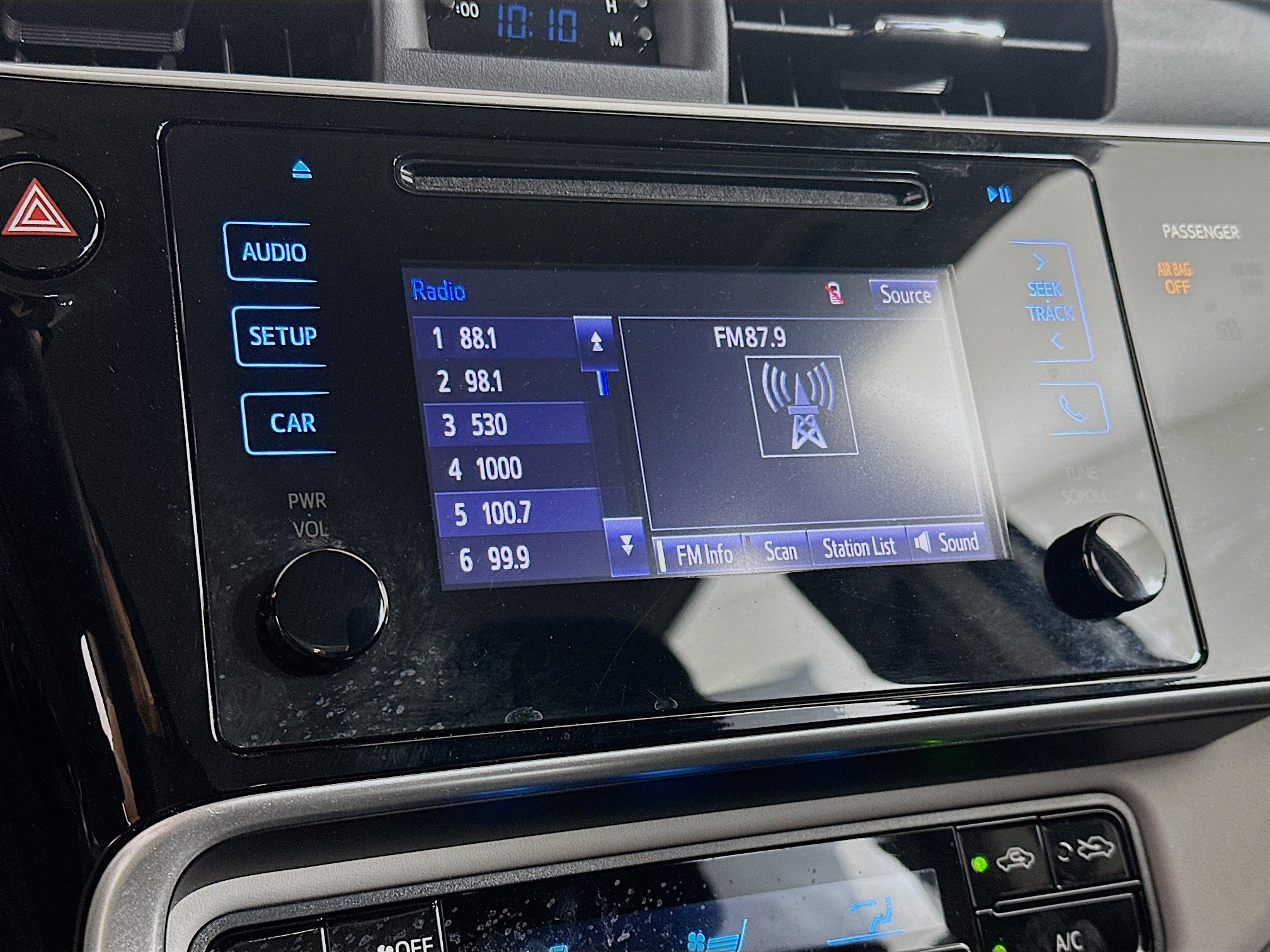 Used 2017 Toyota Corolla LE FWD image 21