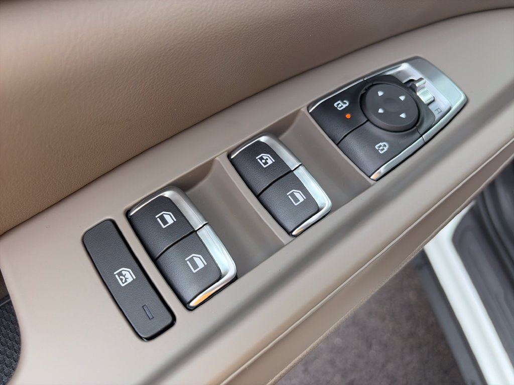New 2027 Kia Carnival FWD image 18