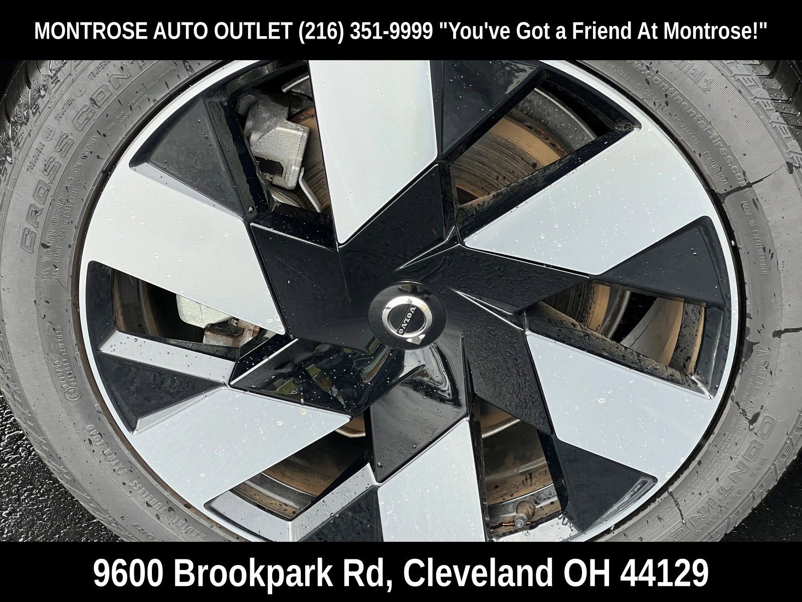 New 2025 Volvo XC60 T8 Plus w/ Protection Package Premier image 11