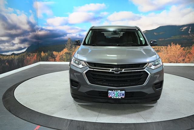 Used 2021 Chevrolet Traverse LS FWD image 2