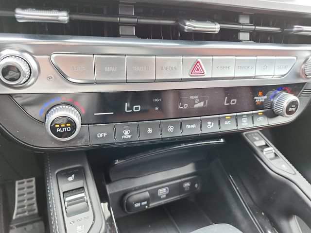 Certified 2024 Kia Telluride SX w/ Towing Package FWD image 23