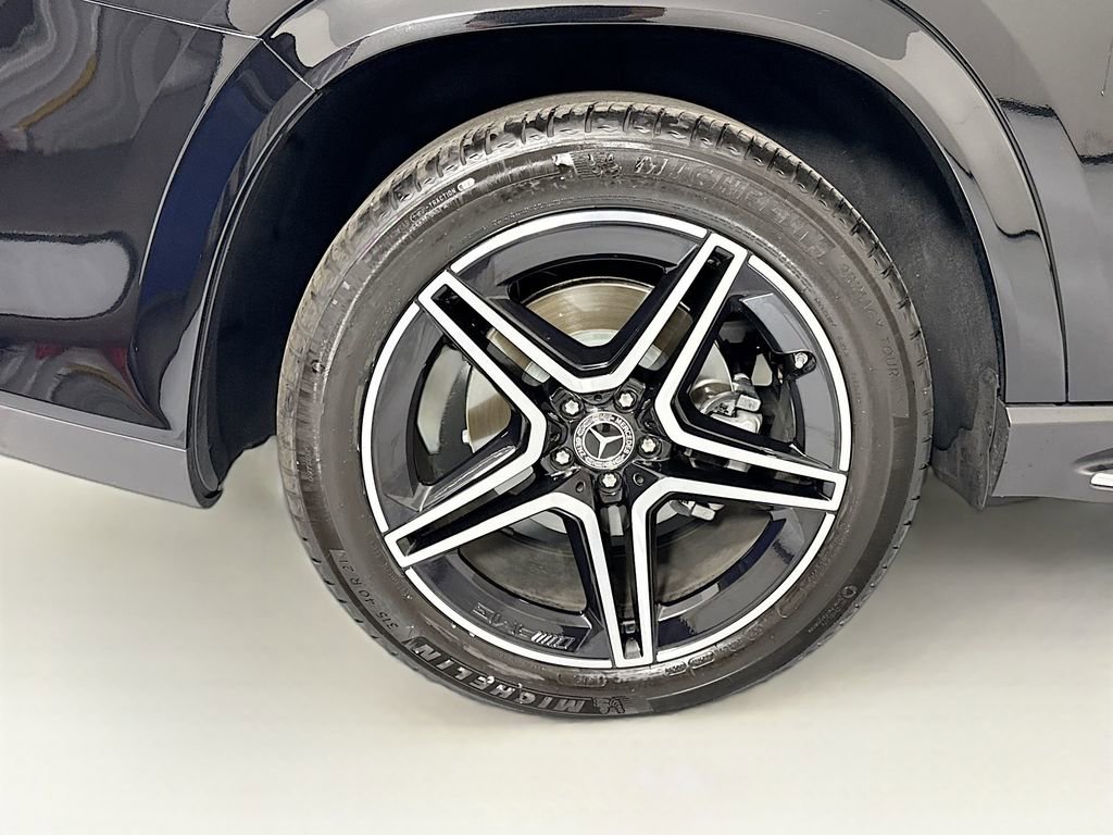 Used 2026 Mercedes-Benz GLS 450 4MATIC image 34