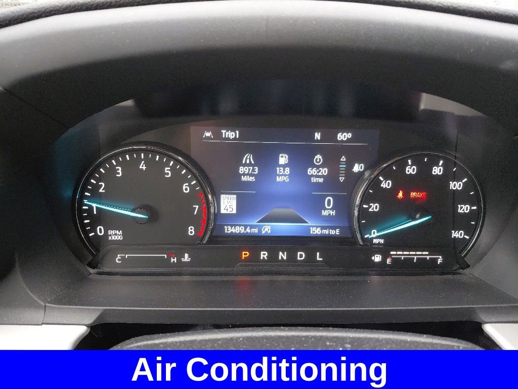 Used 2023 Ford Explorer XLT w/ Equipment Group 202A AWD/4WD image 17