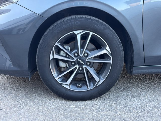 Certified 2024 Kia Forte LXS FWD image 9
