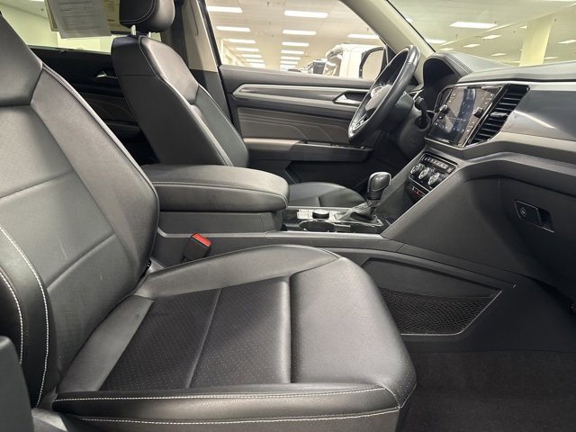 Used 2023 Volkswagen Atlas SEL R-Line image 11