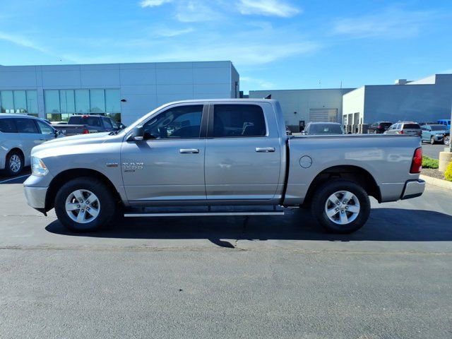 Used 2019 RAM 1500 Classic SLT w/ Luxury Group AWD/4WD image 4
